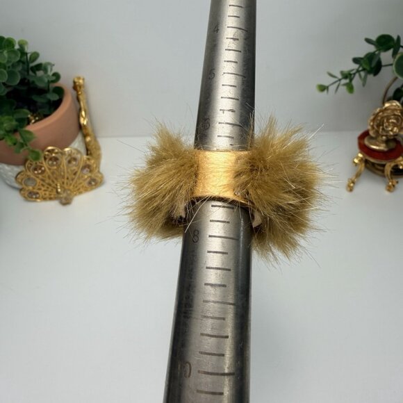 Zara Faux Fur Statement Rings Set of 2 Bold Fluffy Limited Edition NWOT - Picture 6 of 9